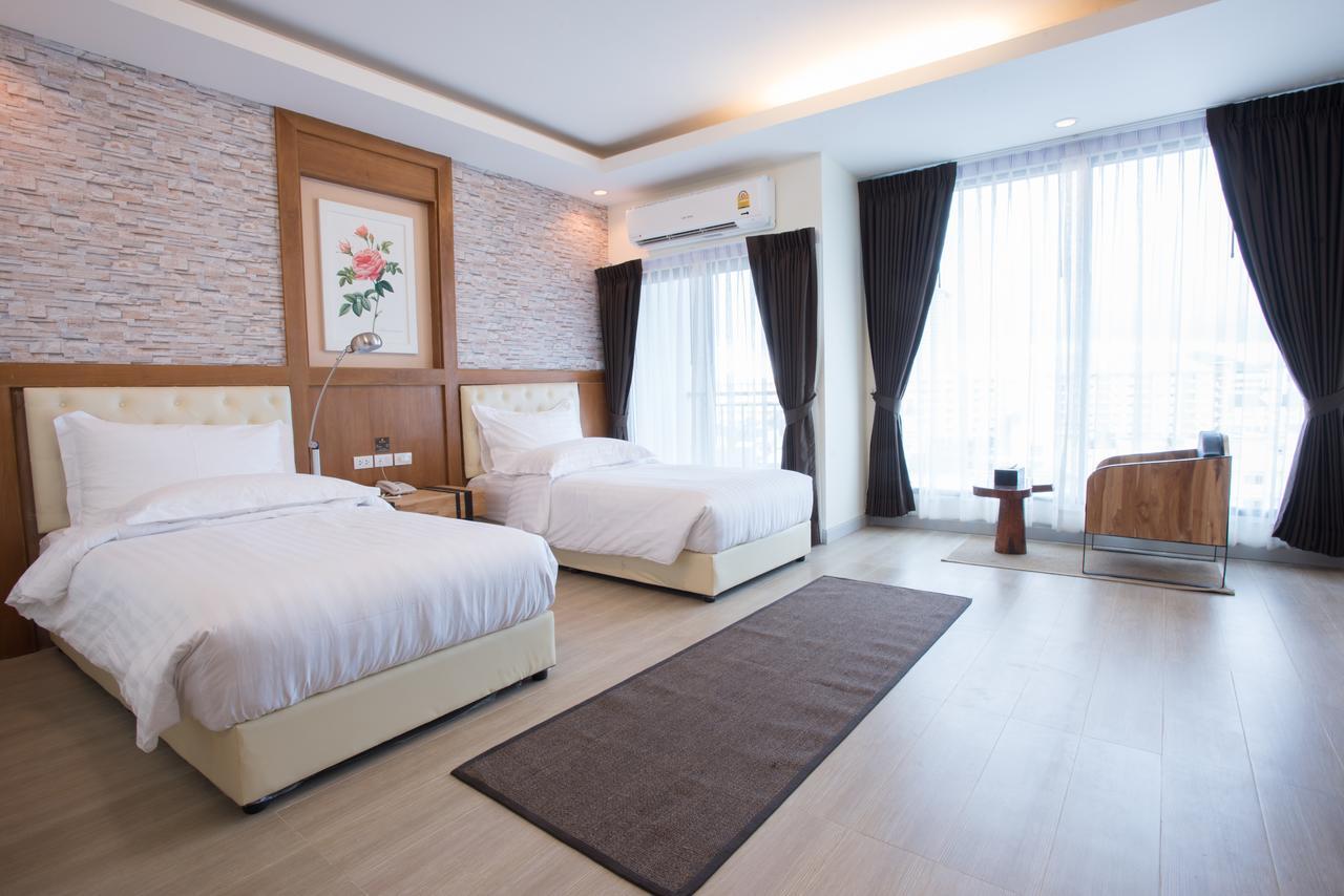 Triple B Boutique Residence Si Racha Eksteriør billede