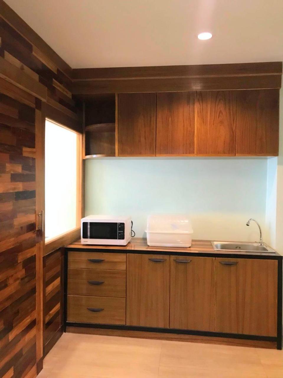 Triple B Boutique Residence Si Racha Eksteriør billede