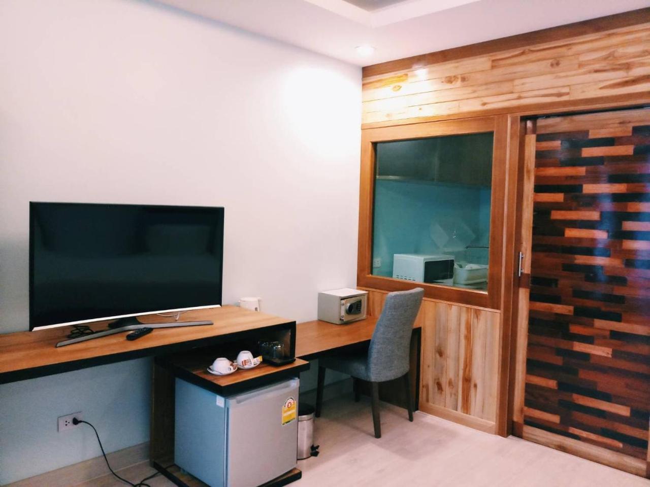 Triple B Boutique Residence Si Racha Eksteriør billede